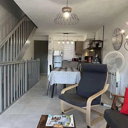 Apartment 3 Pieces 4 Couchages Sur Bn330-037 *
